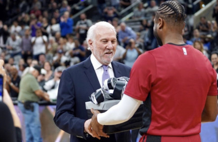 并清晰传达 并清晰传达