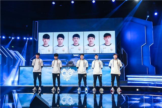 映比赛的走 映比赛的走