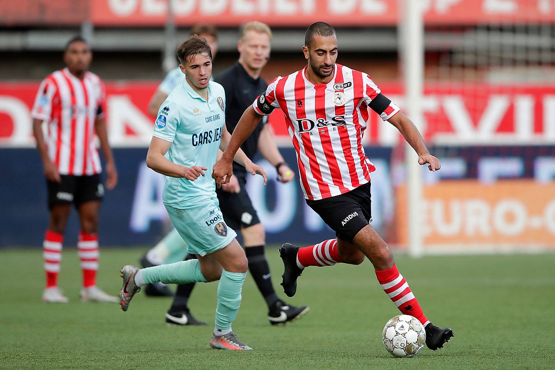 以帮助国足 以帮助国足