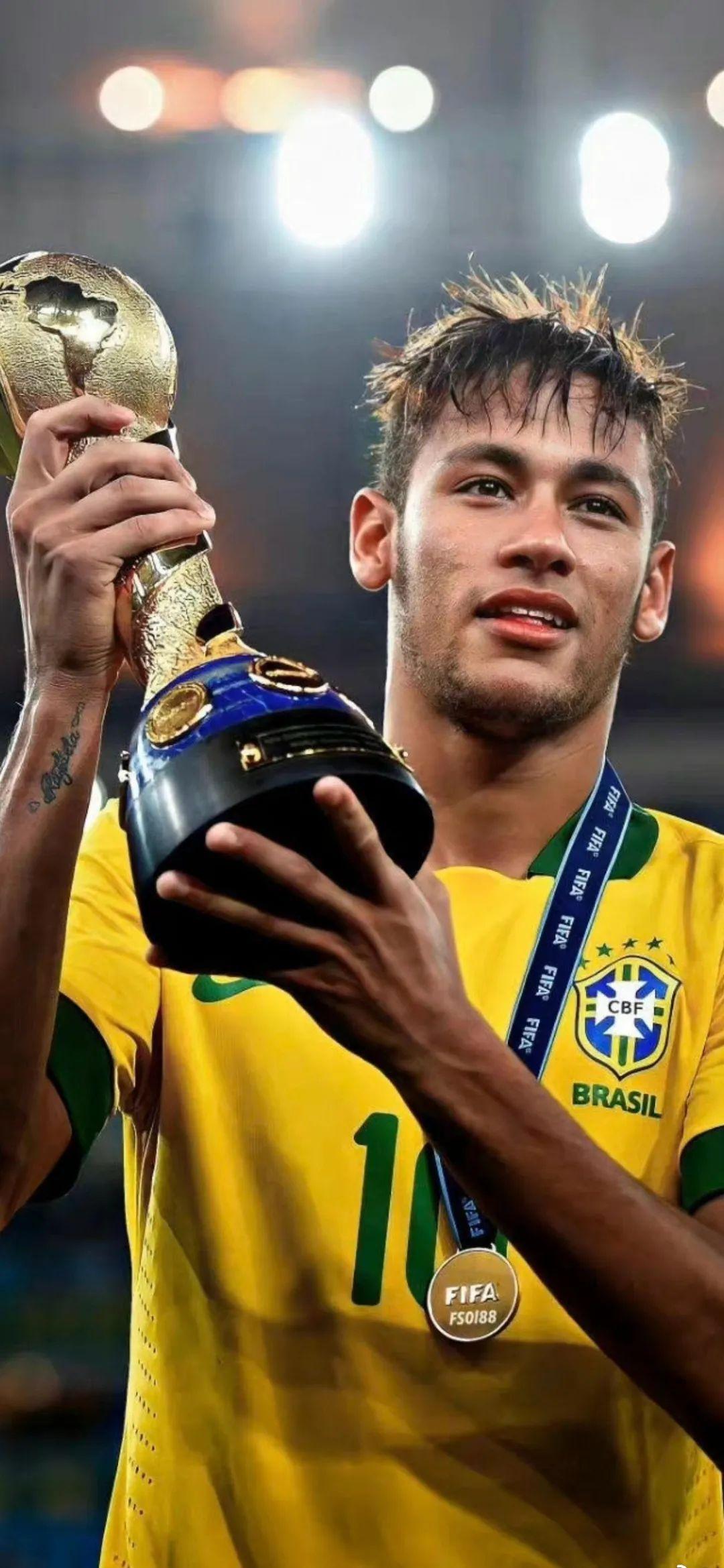 我们期待他 我们期待他